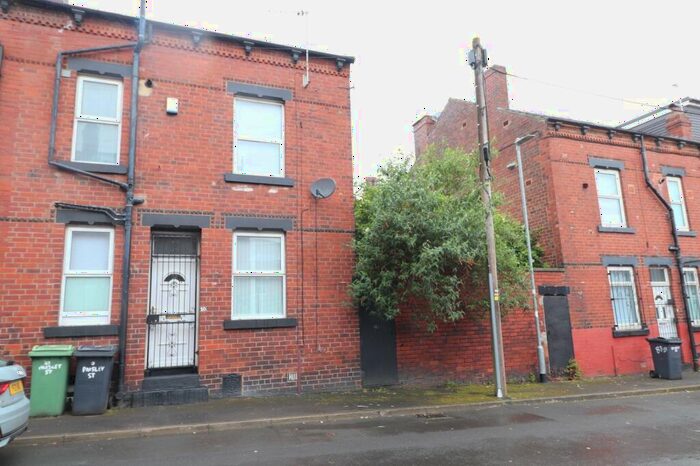 2 Bedroom House To Rent In Paisley Street, Armley, Leeds, LS12