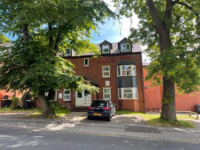 2 Bedroom Flat To Rent In Headingley Mount, Leeds, LS6