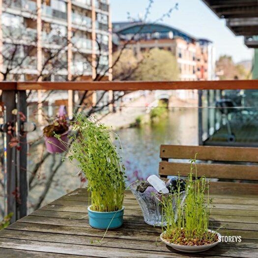2 Bedroom Apartment To Rent In Orsman Road, De Beauvoir, London, N1