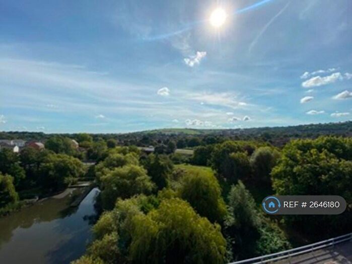 2 Bedroom Flat To Rent In Lake Shore, Bristol, BS13