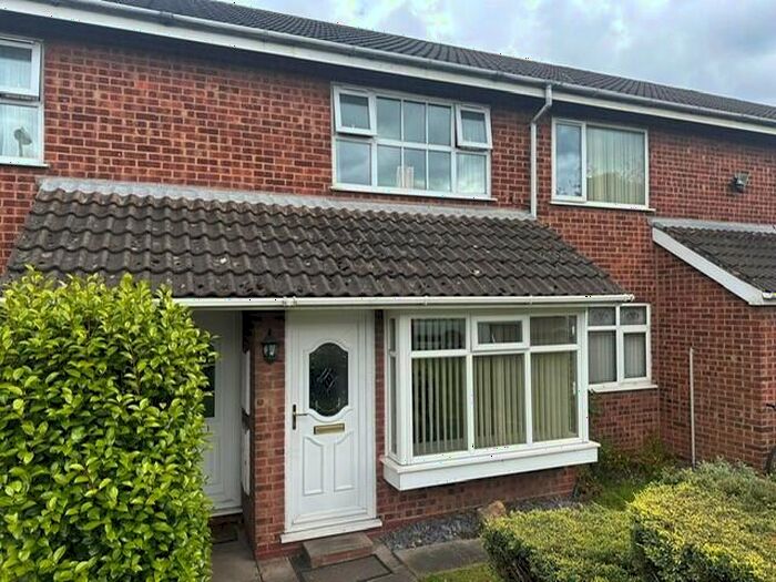 2 Bedroom Flat To Rent In Cheswood Drive, Sutton Coldfield, West Midlands, B76