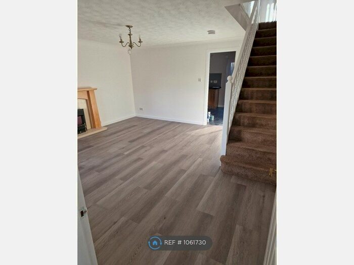 3 Bedroom Semi-Detached House To Rent In Waverley Crescent, Livingston, EH54