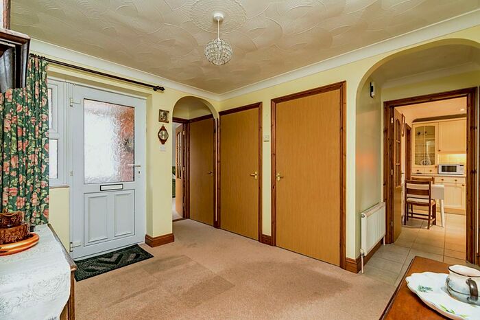 2 Bedroom Bungalow For Sale In Kells Way, Geldeston, Beccles, Norfolk, NR34