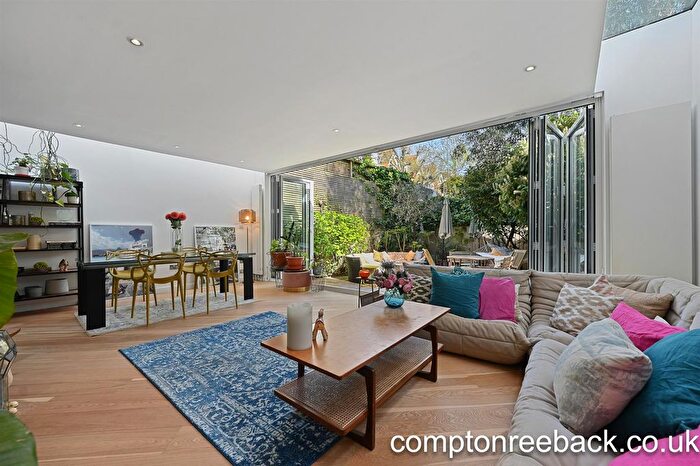 2 Bedroom Flat For Sale In Essendine Road, Maida Vale, W9