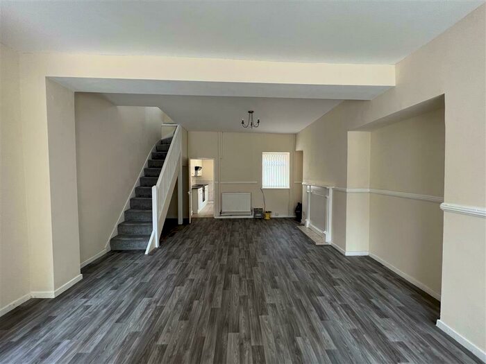 3 Bedroom House To Rent In Pant Yr Heol, Neath, SA11