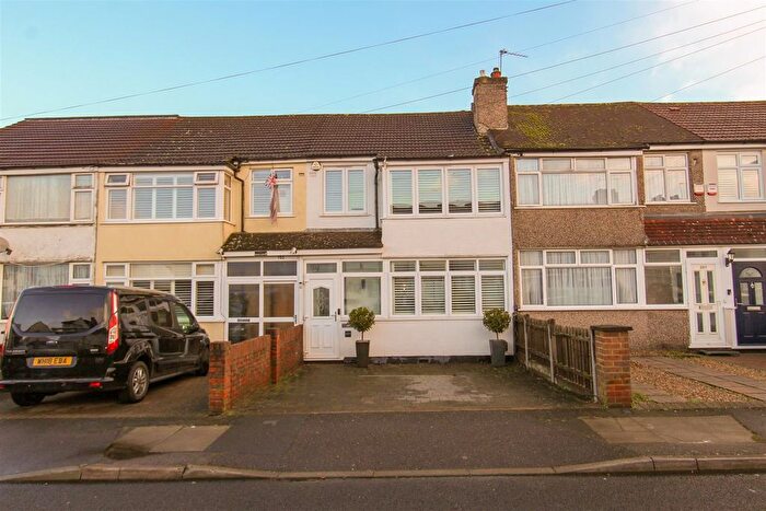 3 Bedroom Terraced House To Rent In Grosvenor Crescent, Hillingdon, Uxbridge, UB10