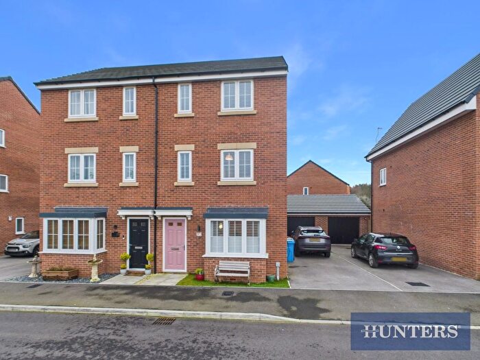 5 Bedroom Semi-Detached House For Sale In Grassland Drive, Bridlington, YO15