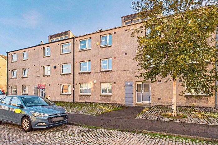 2 Bedroom Flat For Sale In / Newhaven Main Street, Newhaven, Edinburgh, EH6
