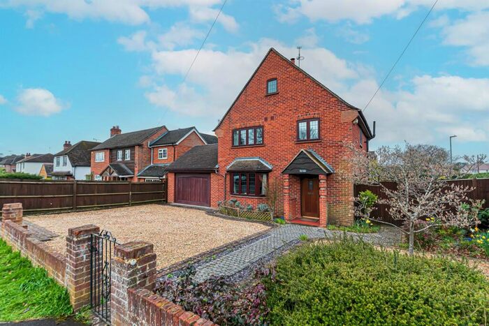 3 Bedroom Detached House To Rent In Oxford Road, Wokingham, RG41