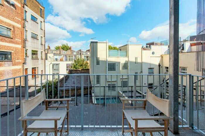 1 Bedroom Apartment To Rent In Goswell Road, EC1V