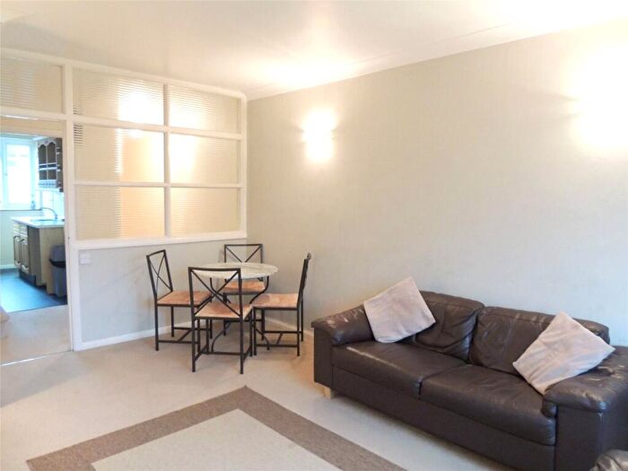 2 Bedroom Land To Rent In Ashburton Road, Croydon, CR0