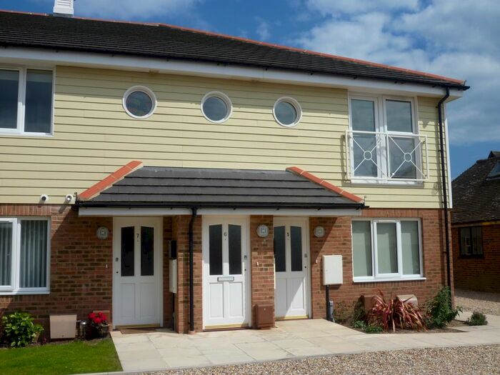 2 Bedroom Flat To Rent In Elmer Road, Middleton-On-Sea, Bognor Regis, PO22