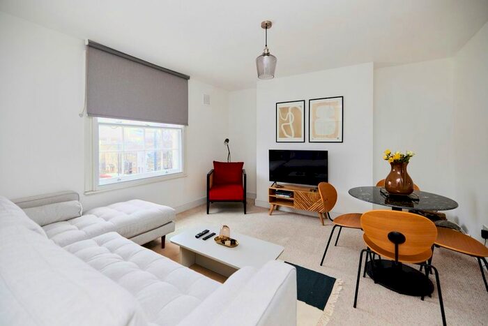 1 Bedroom Flat To Rent In Clapham Park Road, London, SW4