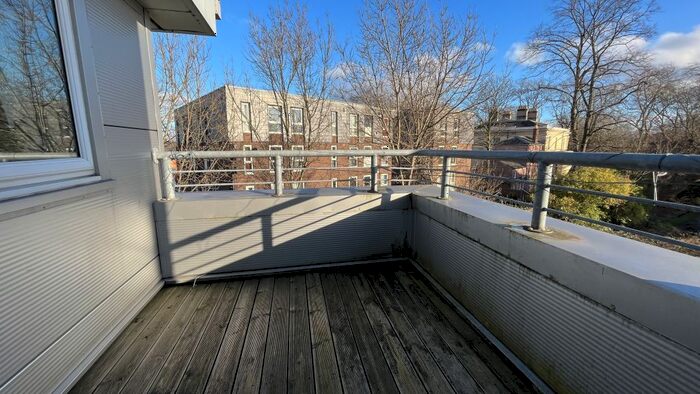 1 Bedroom Flat To Rent In Hyde Grove, Manchester, M13