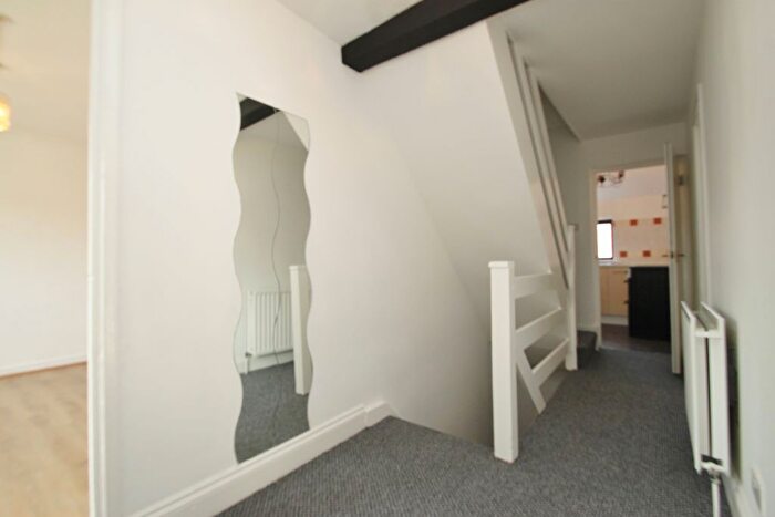 3 Bedroom Flat To Rent In Market Place, Abridge, Romford, RM4