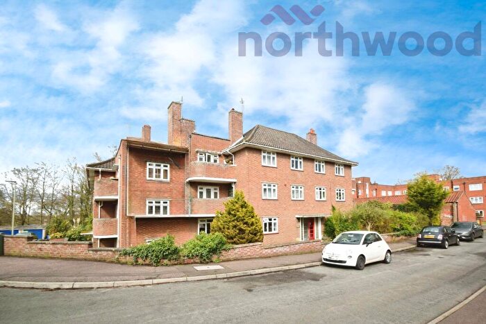 2 Bedroom Flat For Sale In Heigham Grove, Norwich, NR2