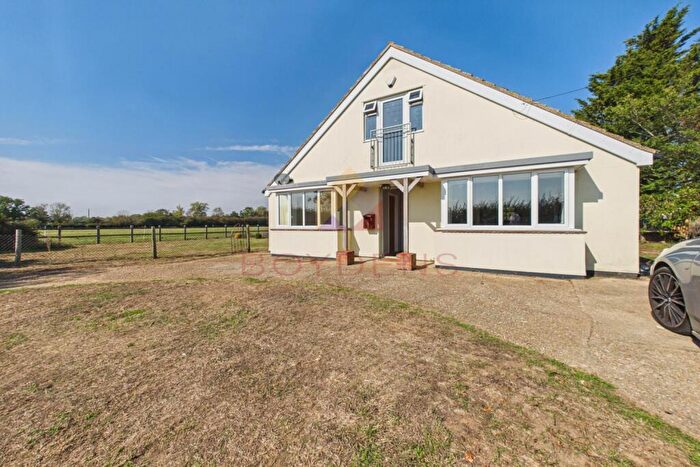 3 Bedroom Detached House To Rent In Chigborough Road, Maldon, CM9
