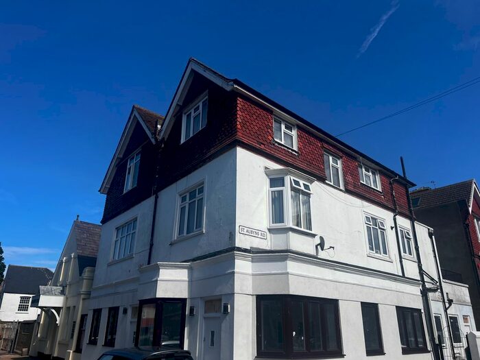 1 Bedroom Flat To Rent In Seaside, Eastbourne, BN22