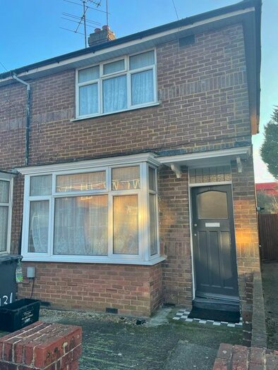 2 Bedroom Semi-Detached House To Rent In Connaught Road, Luton, Bedfordshire, LU4
