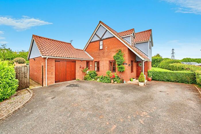 3 Bedroom Detached House For Sale In Littlebury Heights Strethall Road, Saffron Walden, CB11