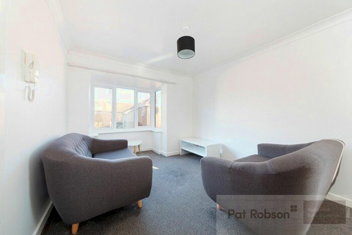 2 Bedroom Flat To Rent In Jesmond Place, Jesmond, Newcastle Upon Tyne, NE2