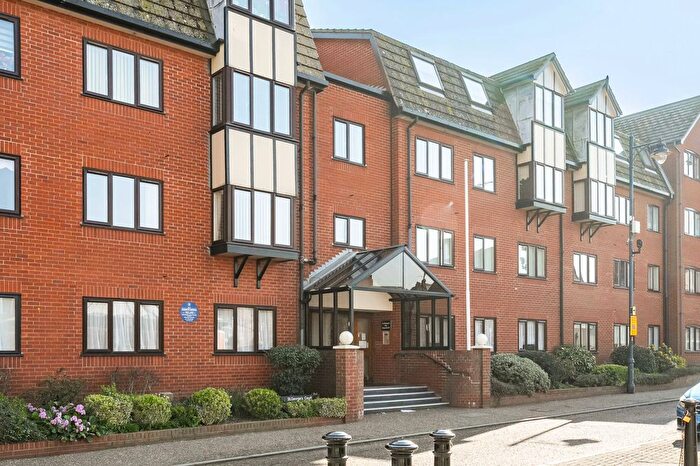 1 Bedroom Flat For Sale In Deneside, Great Yarmouth, NR30