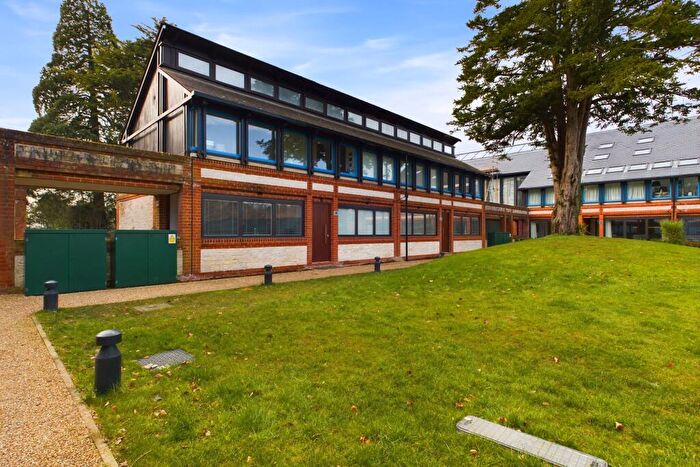 2 Bedroom Flat For Sale In Four Ashes Road, Cryers Hill, HP15