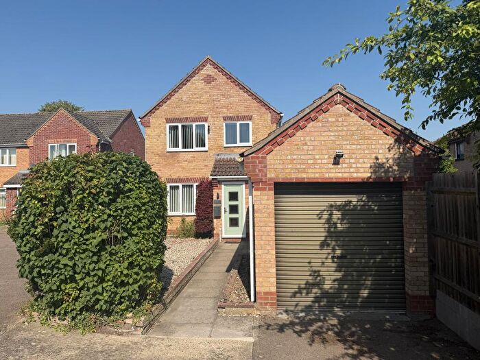 3 Bedroom Detached House To Rent In Charles Melrose Close, Mildenhall, IP28