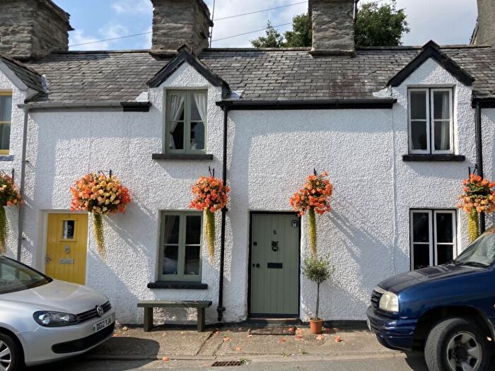 2 Bedroom Terraced House For Sale In Church Street, Bala, LL23