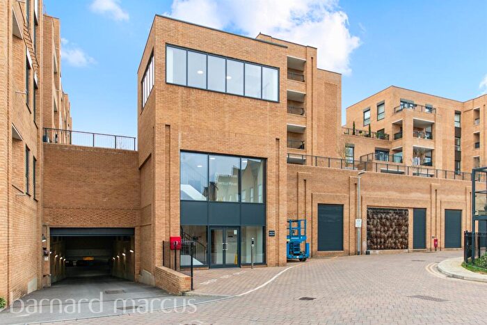 2 Bedroom Apartment For Sale In London Road, Wallington, SM6