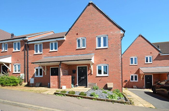 2 Bedroom End Of Terrace House For Sale In Cherry Street, Ringstead, Northamptonshire, NN14