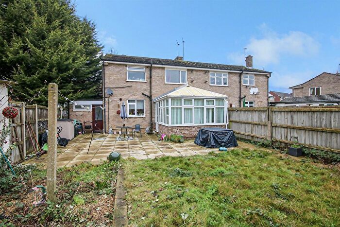 3 Bedroom Semi Detached House For Sale In Paine Road, Norwich, NR7