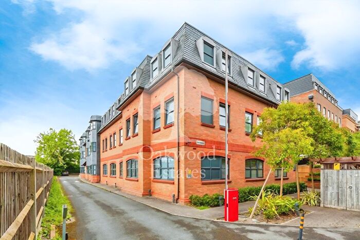 2 Bedroom Flat To Rent In The Grove, Slough, SL1