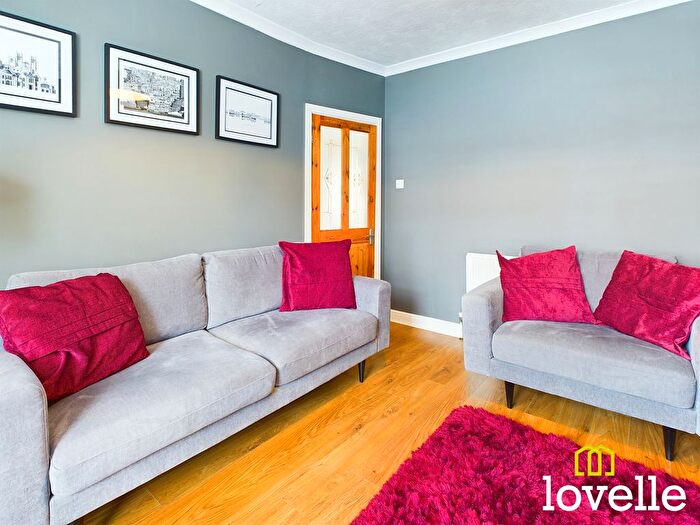 3 Bedroom End Of Terrace House For Sale In Aysgarth Avenue, Hull, East Riding Of Yorkshire, HU6