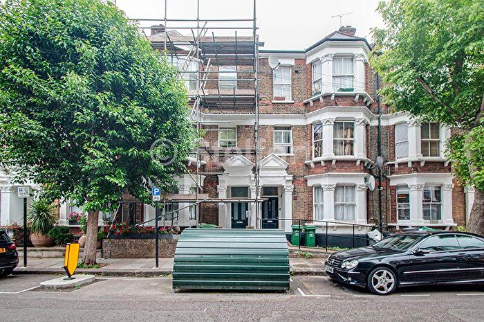 2 Bedroom Apartment To Rent In College Place, London, NW1