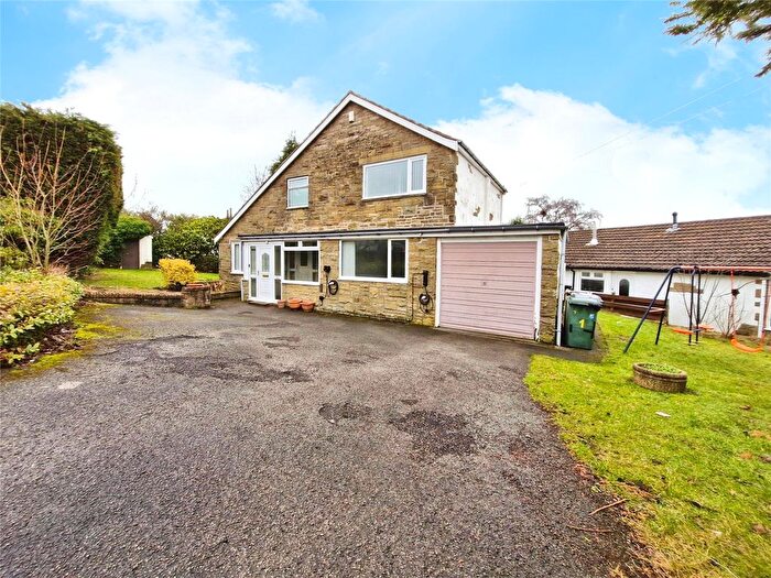 4 Bedroom Detached House To Rent In Springfield Court, Keighley, West Yorkshire, BD20