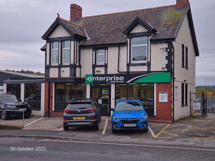 2 Bedroom Flat To Rent In Conwy Road, Llandudno Junction, LL31