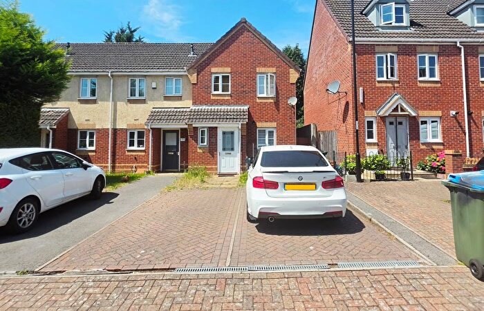 3 Bedroom End Of Terrace House For Sale In Cobb Close, Coventry, CV2