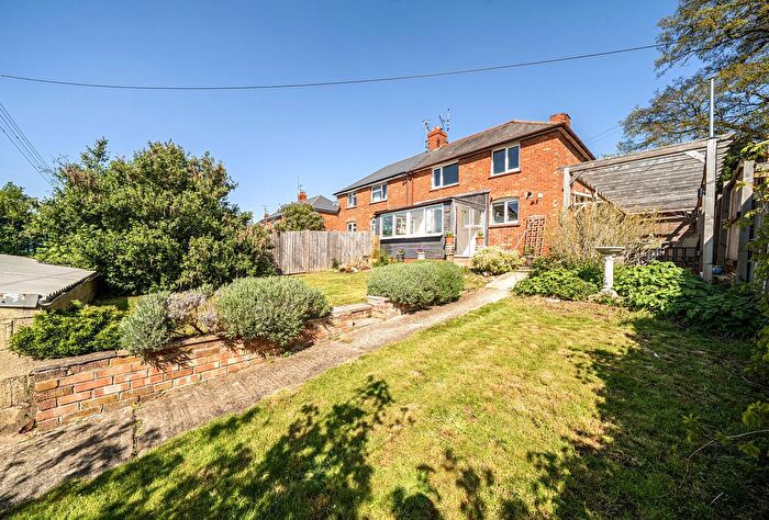 3 Bedroom Semi Detached House For Sale In Stratford Road, Stroud, Gloucestershire, GL5