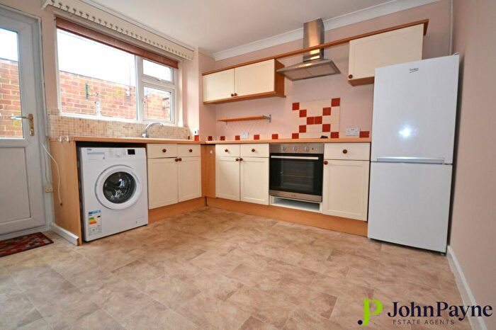 2 Bedroom Apartment To Rent In Yarningale Road, Willenhall, Coventry, West Midlands, CV3