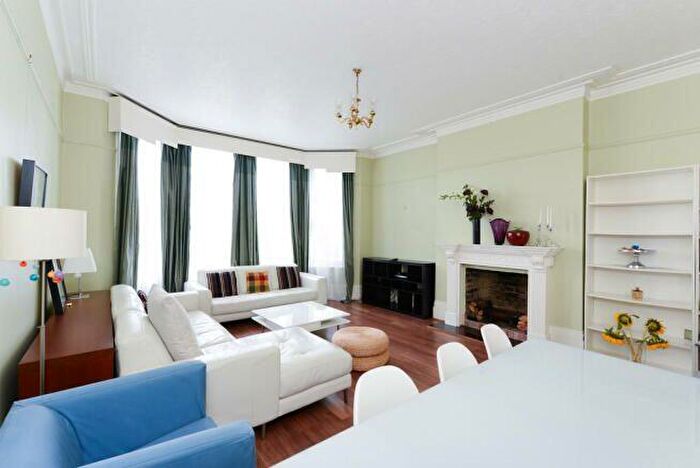 2 Bedroom Maisonette To Rent In Canadian Avenue, London, SE6