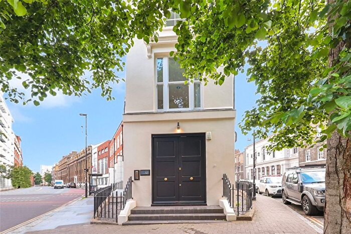 3 Bedroom Flat To Rent In St John Street, EC1V