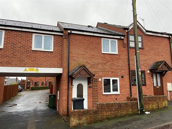 3 Bedroom Terraced House To Rent In Beecher Street, Halesowen, B63