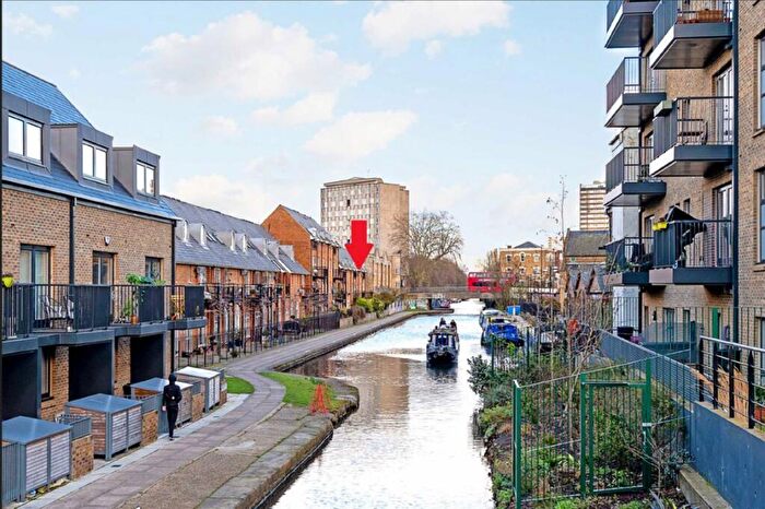 1 Bedroom Flat For Sale In Royal Victor Place, Bow, E3