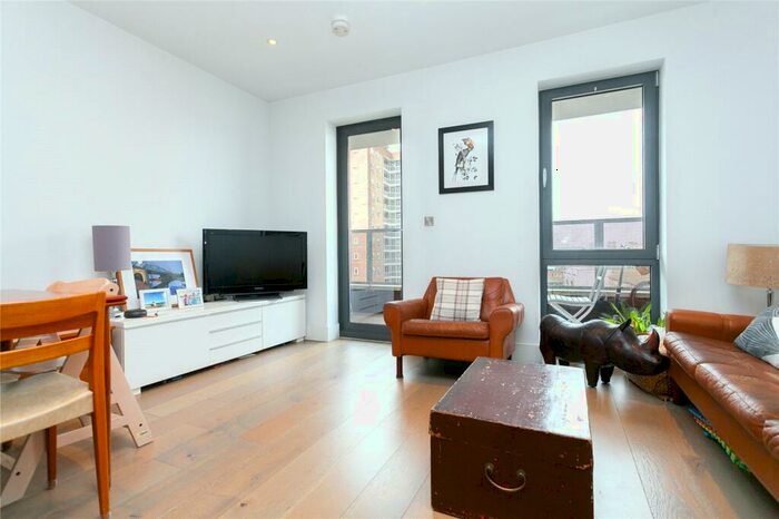 3 Bedroom Penthouse To Rent In Chatham Place, London, E9