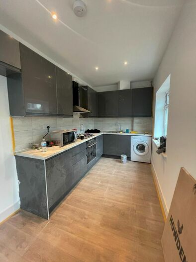 3 Bedroom Flat To Rent In Brenley Close, Mitcham, CR4