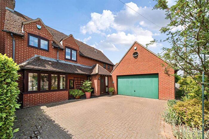 4 Bedroom House For Sale In Abingdon Road, Kingston Bagpuize, OX13