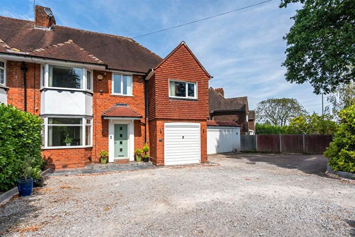 4 Bedroom Semi Detached House For Sale In Dovehouse Lane, Solihull, B91