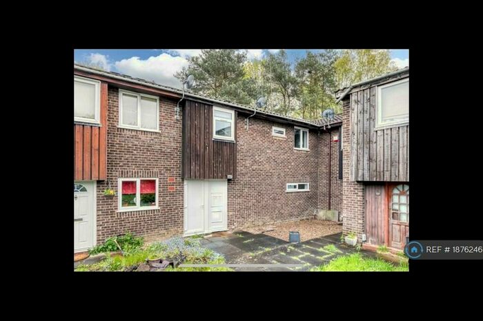 3 Bedroom Terraced House To Rent In Greenham Wood, Bracknell, RG12
