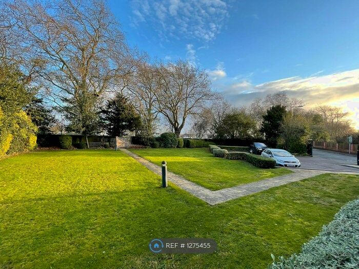 2 Bedroom Flat To Rent In Victoria Embankment, Nottingham, NG2